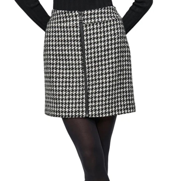 DKNY women’s houndstooth mini skirt zip front NWOT - Picture 1 of 4
